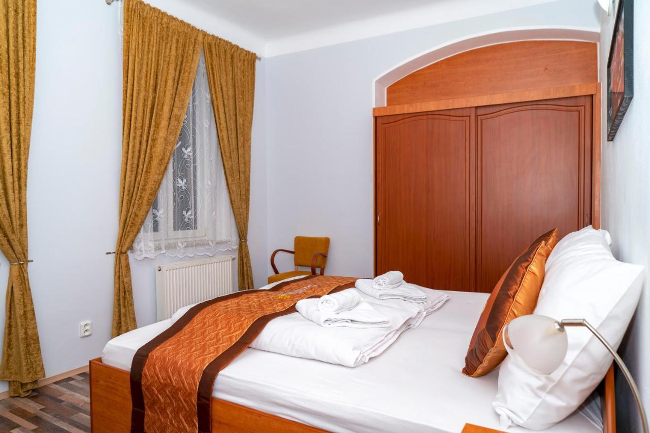 Sunshine Pension Karlovy Vary Exterior photo