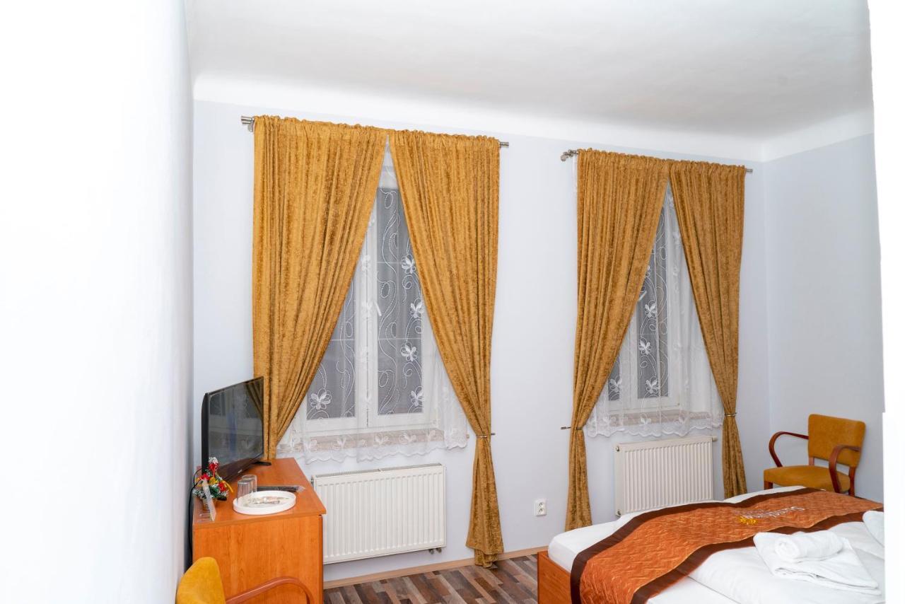 Sunshine Pension Karlovy Vary Exterior photo